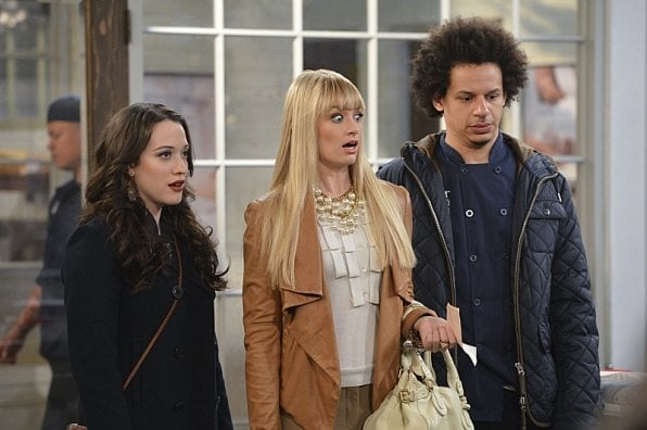 Fotoğraf Eric André, Beth Behrs, Kat Dennings