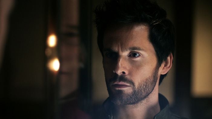 Fotoğraf Tom Riley