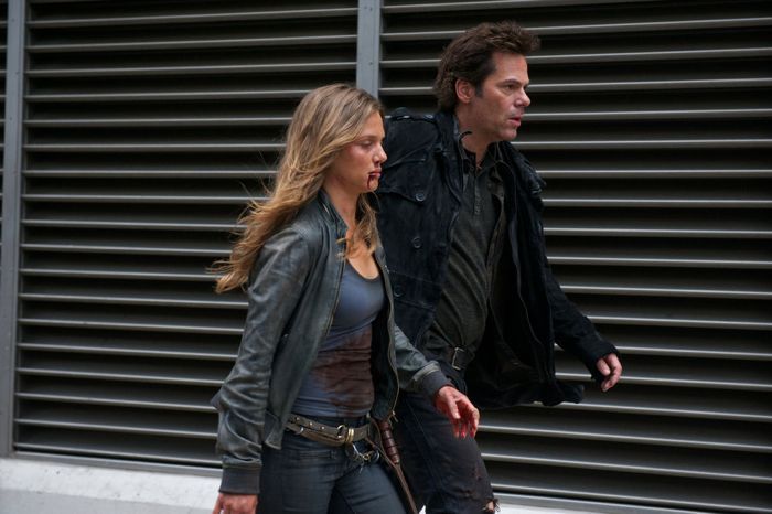 Fotoğraf Tracy Spiridakos, Billy Burke