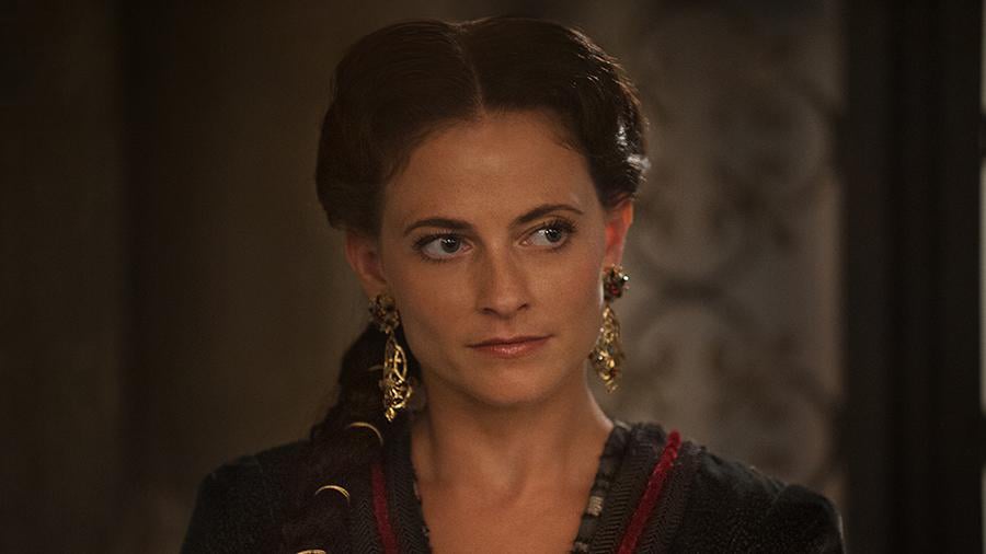 Fotoğraf Lara Pulver