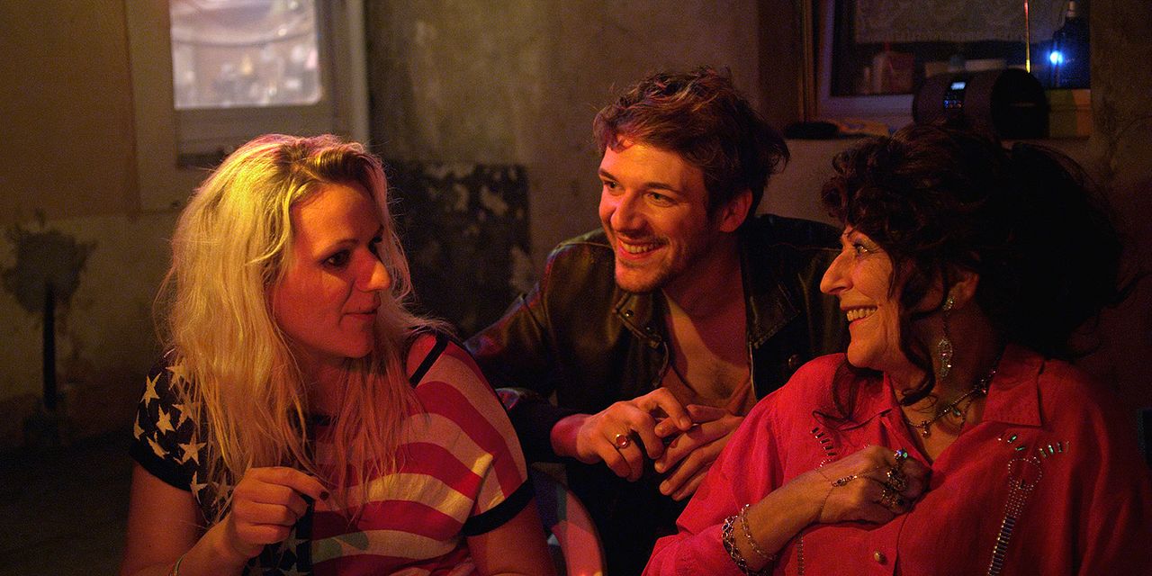 Party Girl : Fotoğraf Samuel Theis, Angélique Litzenburger