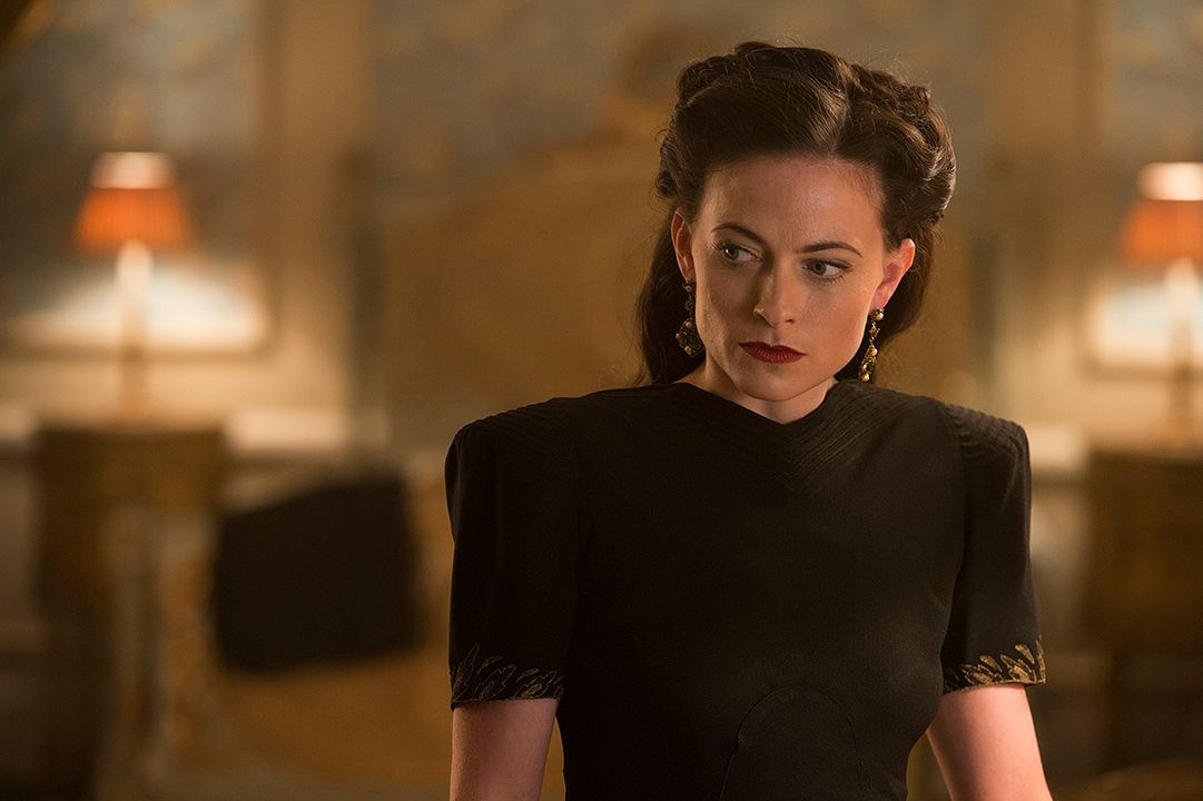 Fotoğraf Lara Pulver