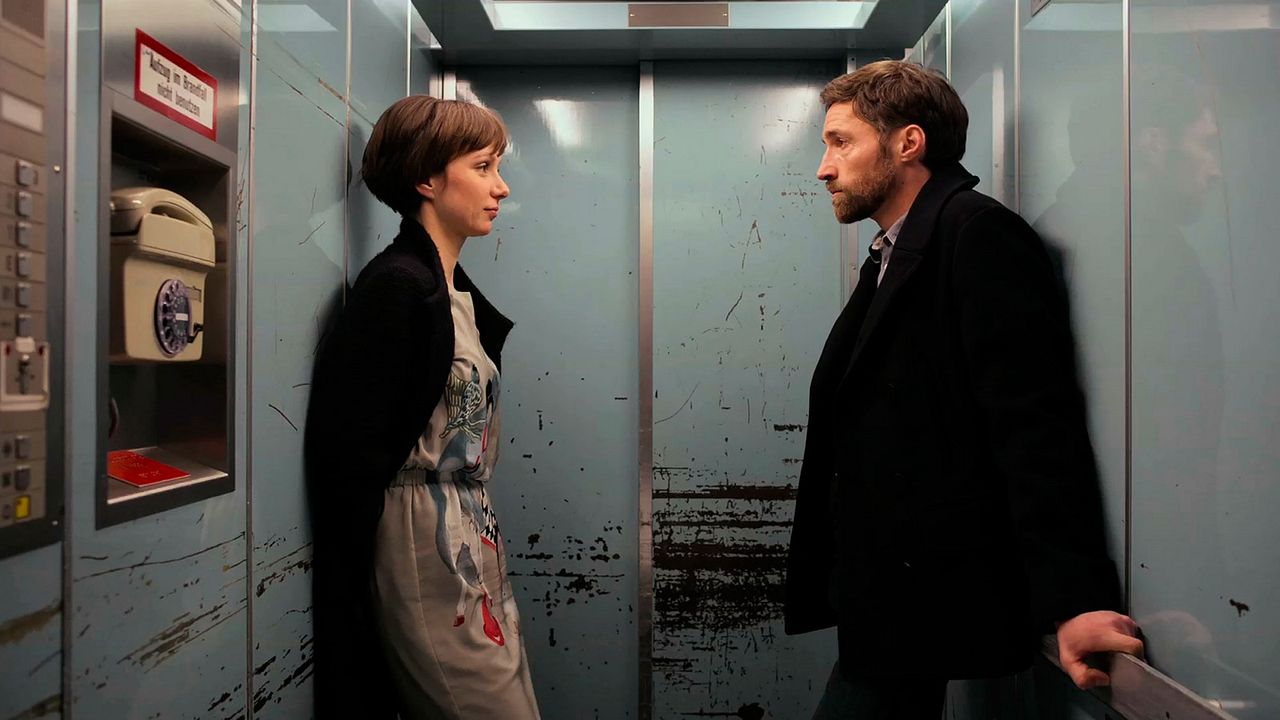 Fotoğraf Benjamin Sadler, Julia Koschitz