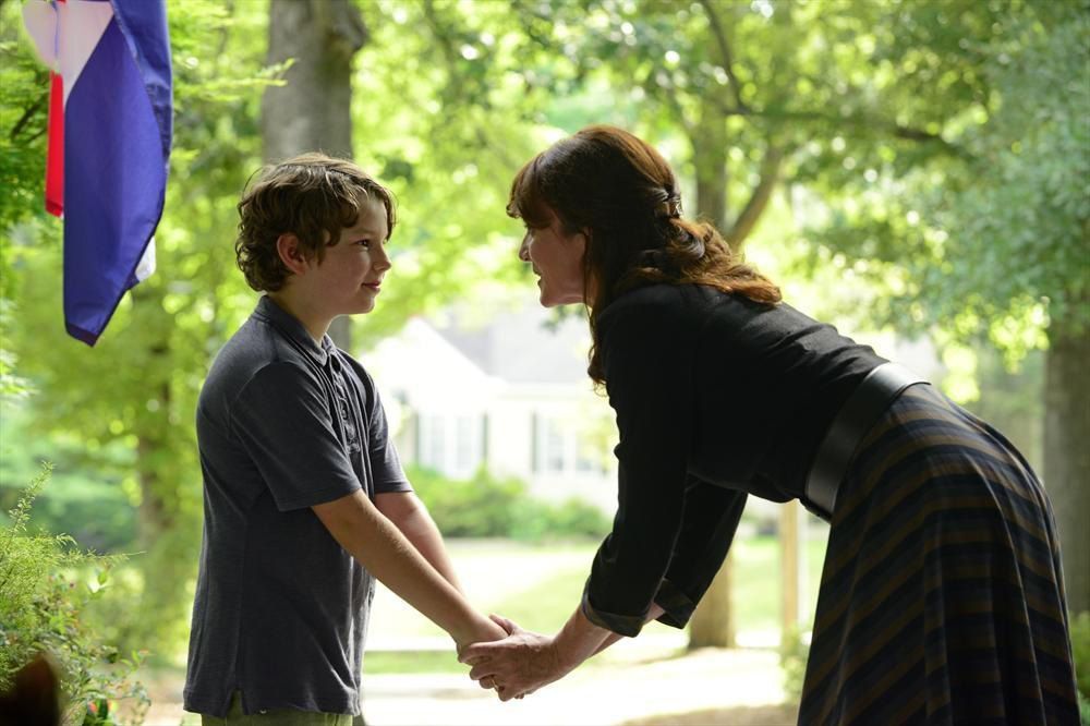 Resurrection : Fotoğraf Michelle Fairley, Landon Gimenez