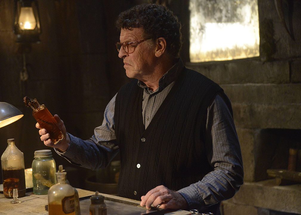 Fotoğraf John Noble