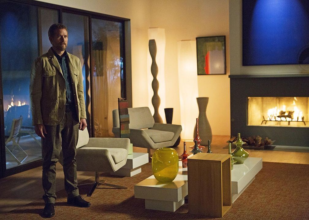 Revenge : Fotoğraf James Tupper