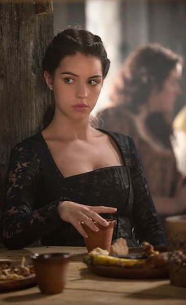 Reign : Fotoğraf Adelaide Kane