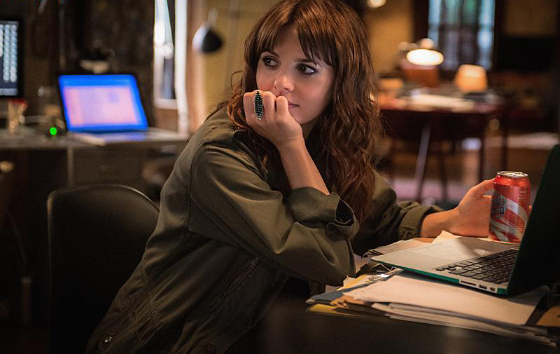 Elementary : Fotoğraf Ophelia Lovibond