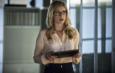 Arrow : Fotoğraf Emily Bett Rickards