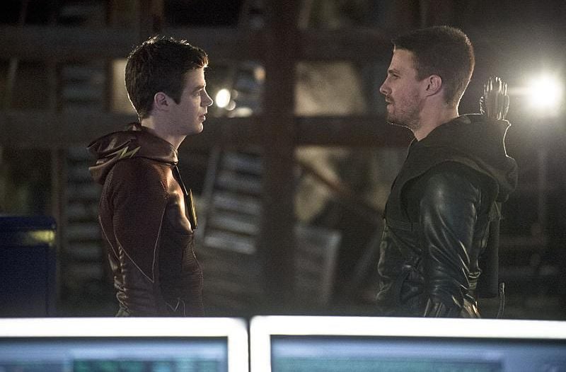 Arrow : Fotoğraf Stephen Amell, Grant Gustin