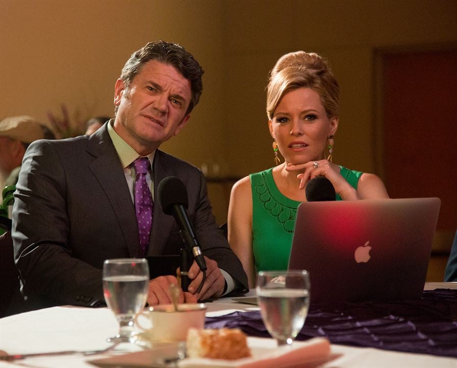 Mükemmel Uyum 2 : Fotoğraf Elizabeth Banks, John Michael Higgins