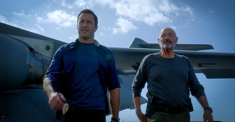 Fotoğraf Alex O'Loughlin, Terry O'Quinn