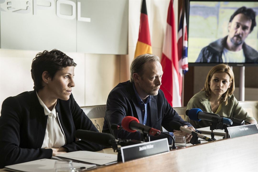 Fotoğraf Lars Mikkelsen, Jasmin Gerat, Veerle Baetens