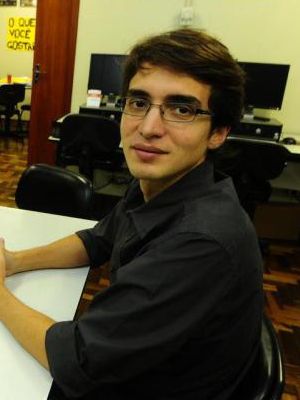 Afiş Caio Cavechini