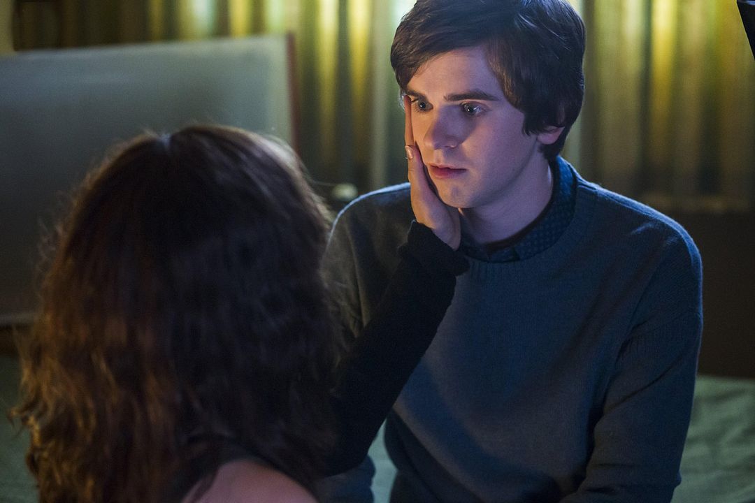 Bates Motel : Fotoğraf Freddie Highmore