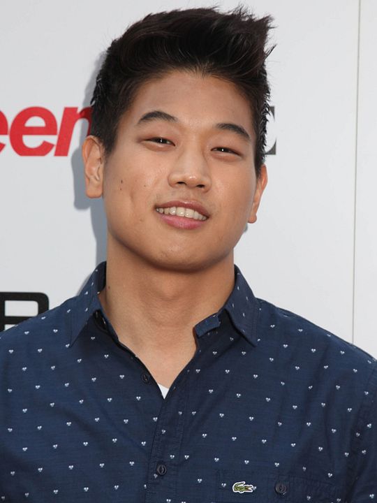 Afiş Ki Hong Lee