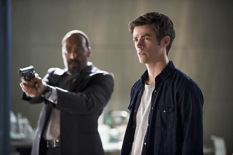 The Flash (2014) : Fotoğraf Jesse L. Martin, Grant Gustin