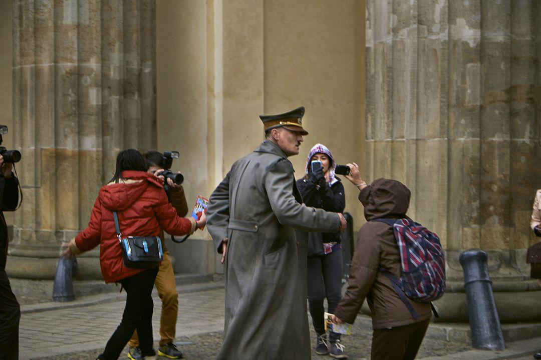 Er ist wieder da : Fotoğraf Oliver Masucci