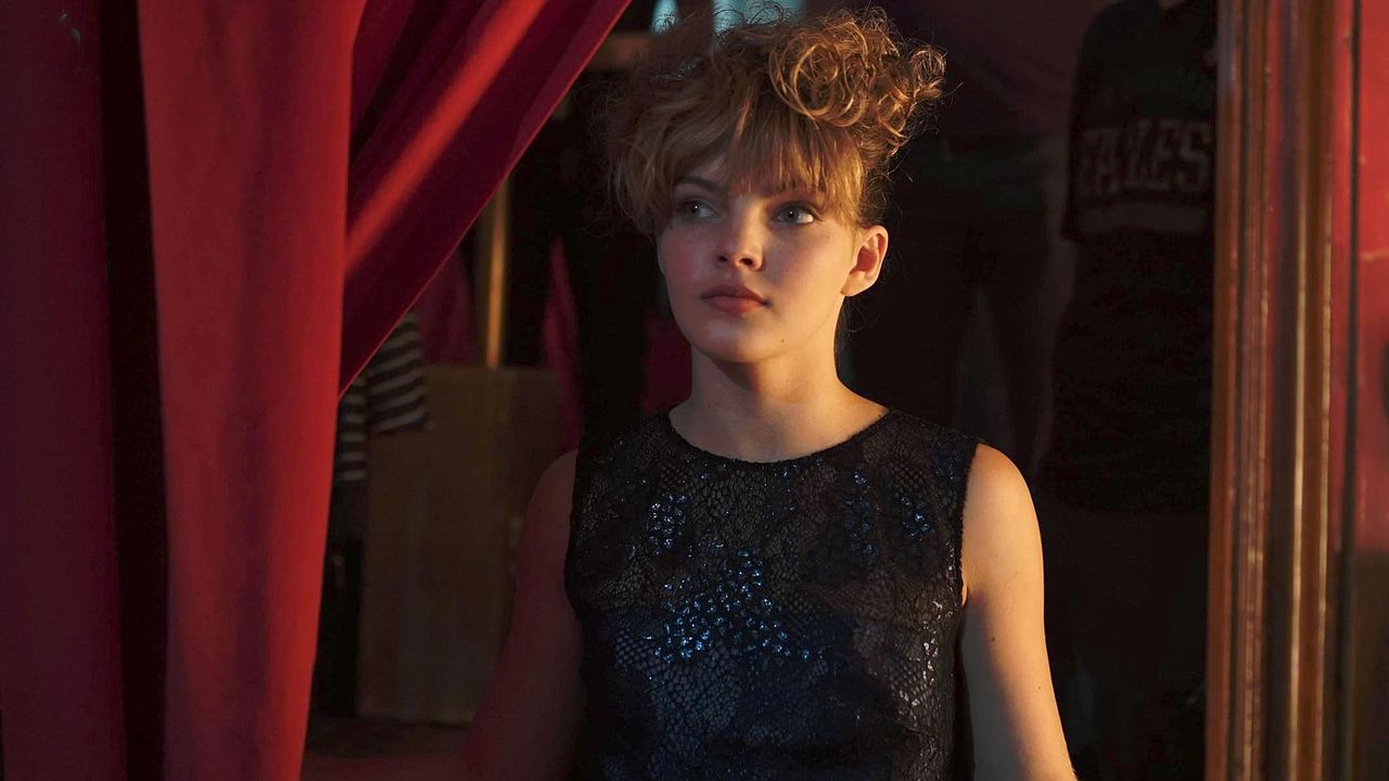 Fotoğraf Camren Bicondova