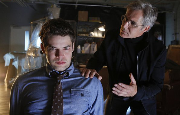 Fotoğraf Jeremy Jordan (II), Henry Czerny