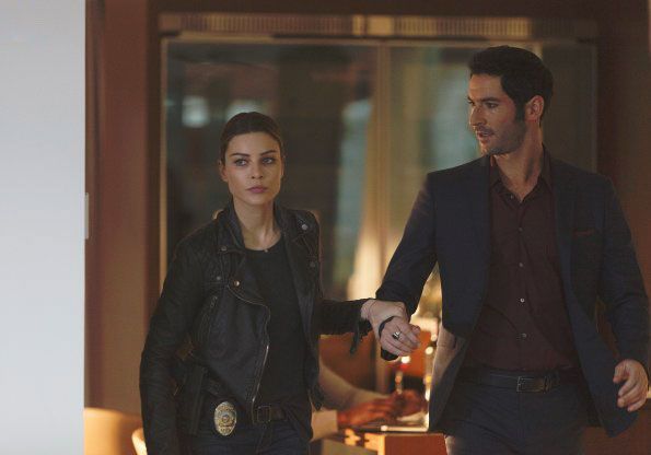 Lucifer : Fotoğraf Lauren German, Tom Ellis