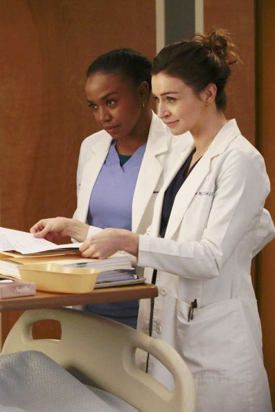 Fotoğraf Caterina Scorsone, Jerrika Hinton