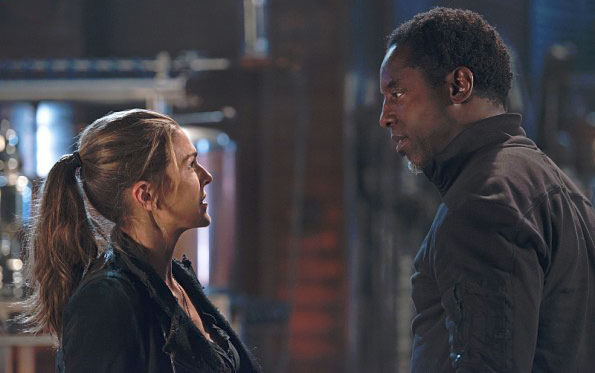 The 100 : Fotoğraf Paige Turco, Isaiah Washington