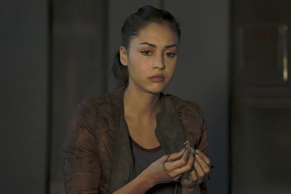 The 100 : Afiş Lindsey Morgan