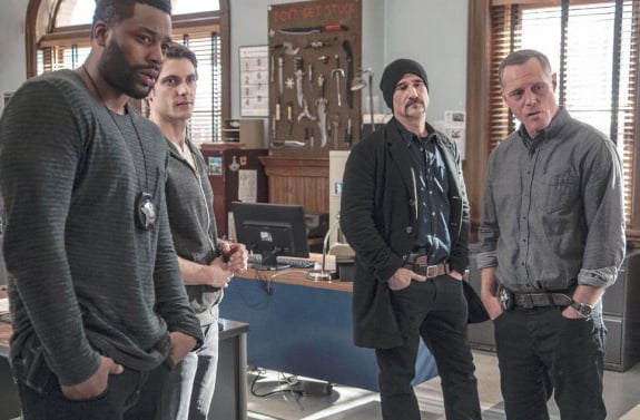 Chicago PD : Fotoğraf Elias Koteas, Jason Beghe, Samuel Hunt