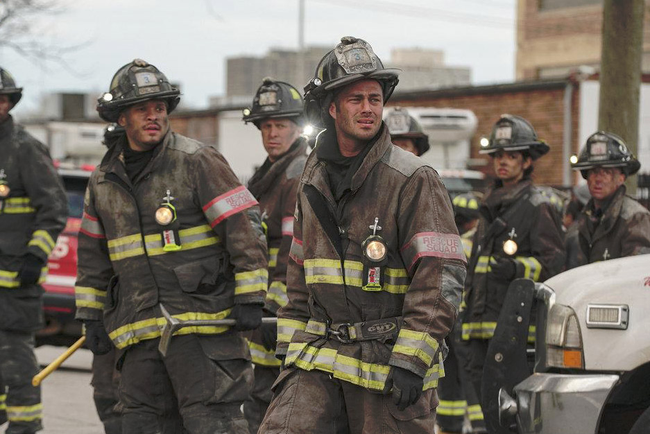 Fotoğraf Joe Minoso, Taylor Kinney