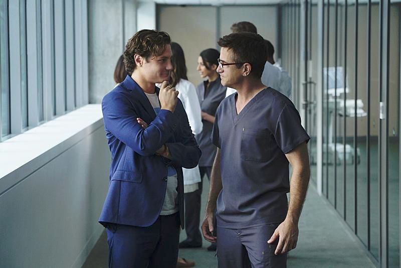 Fotoğraf Dermot Mulroney, Augustus Prew