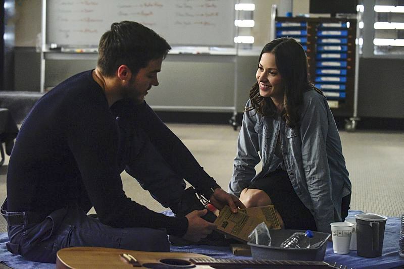 Containment : Fotoğraf Kristen Gutoskie, Chris Wood