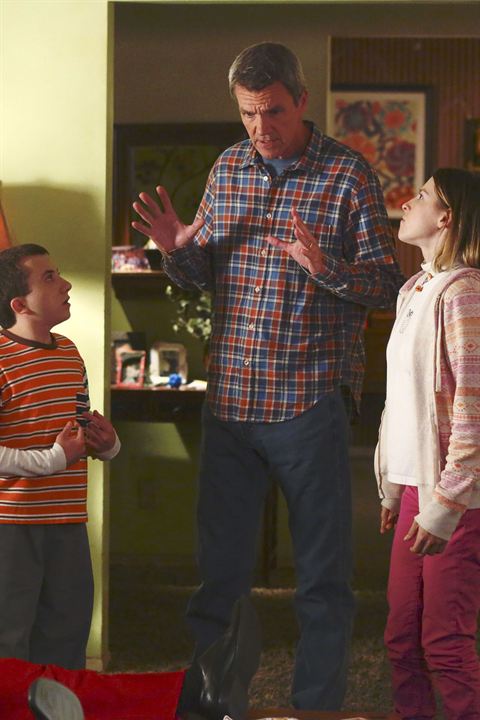 Fotoğraf Neil Flynn, Eden Sher, Atticus Shaffer