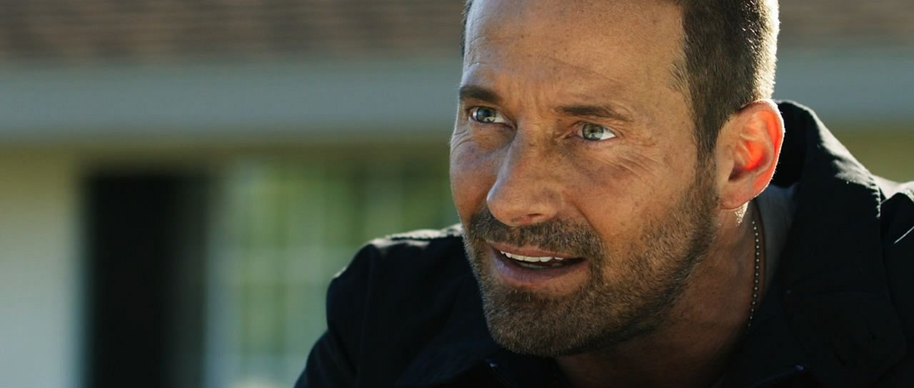 Fotoğraf Johnny Messner