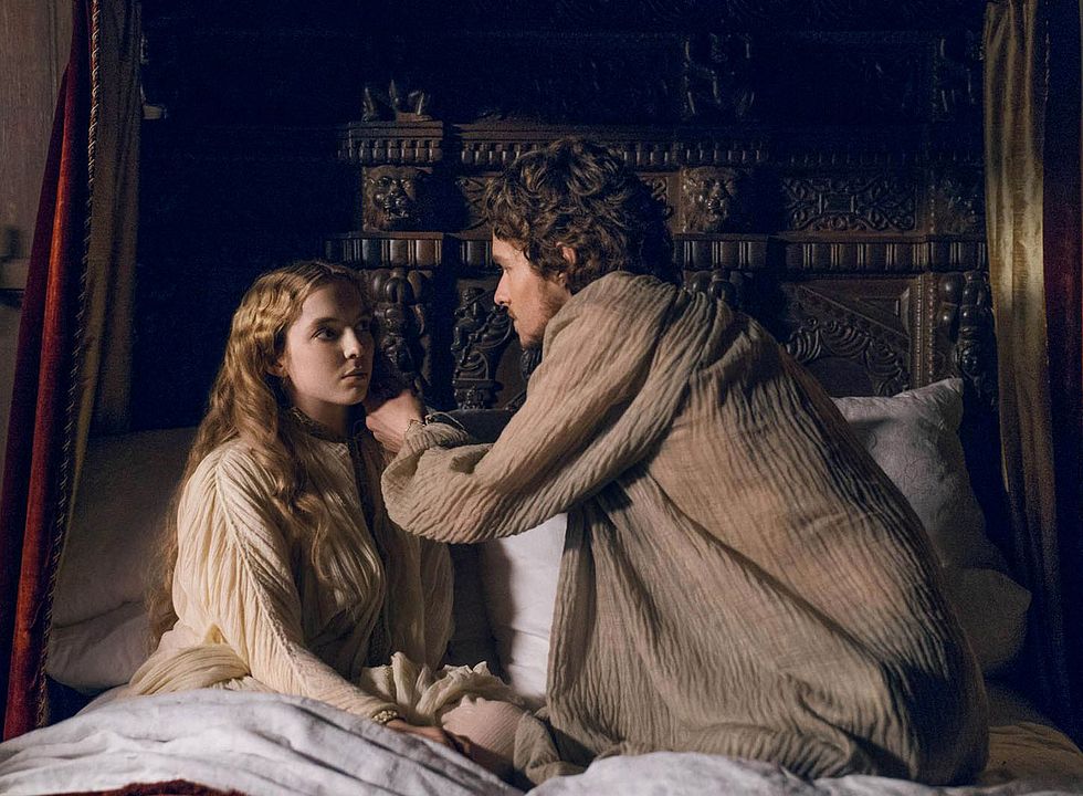 Fotoğraf Amy Manson