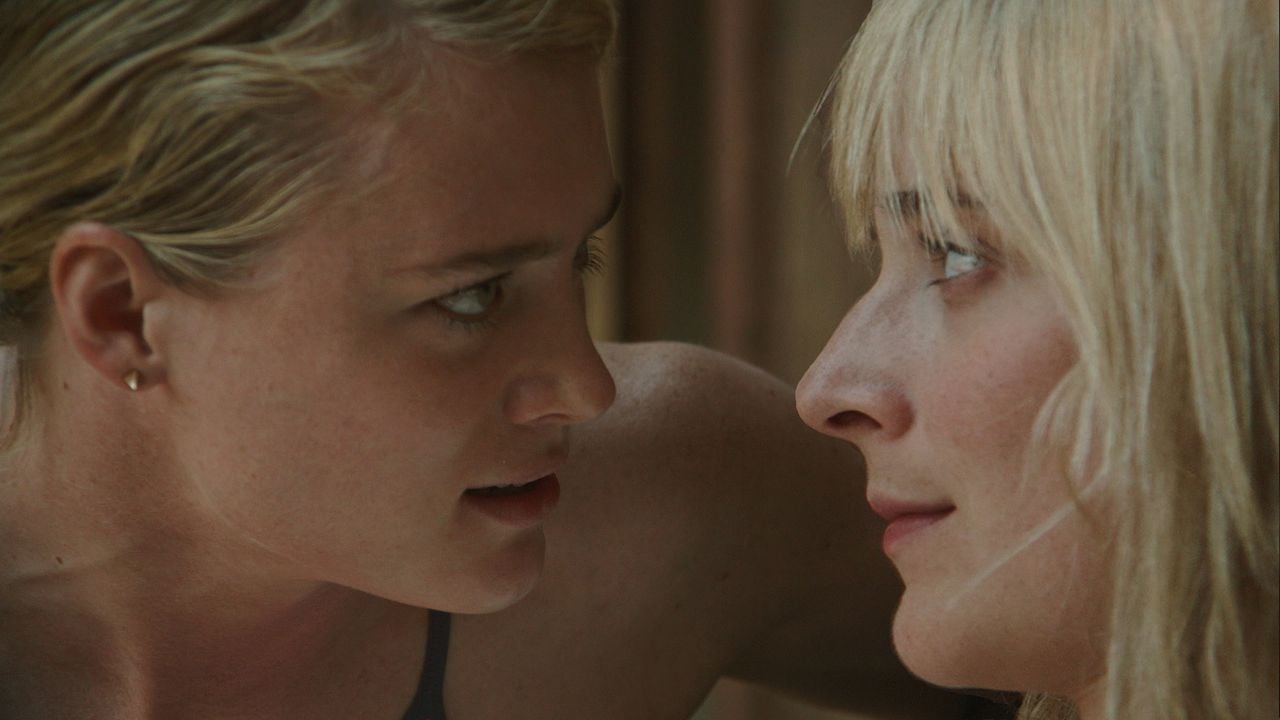 Fotoğraf Caitlin Fitzgerald, Mackenzie Davis