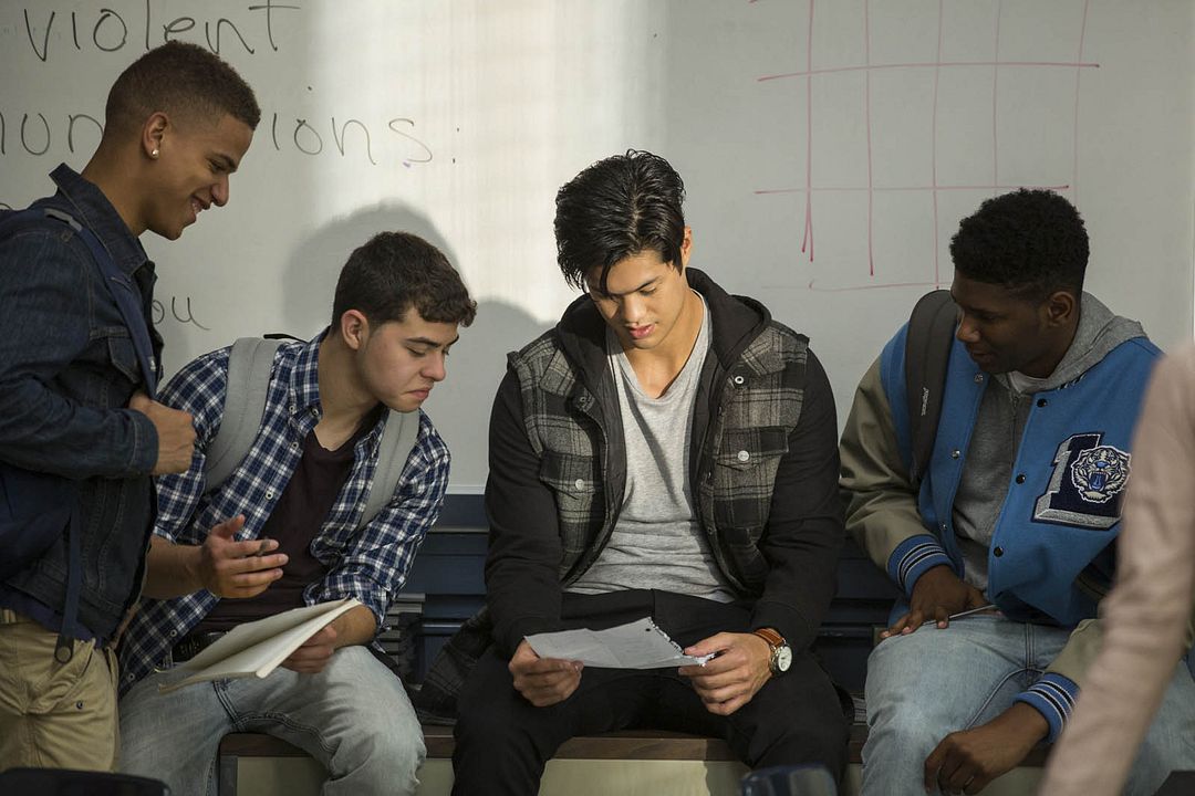 Fotoğraf Ross Butler