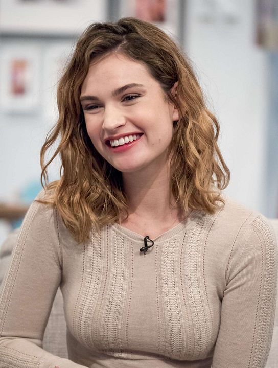 Afiş Lily James