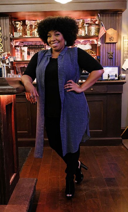 Kevin (Probably) Saves the World : Fotoğraf Kimberly Hebert Gregory