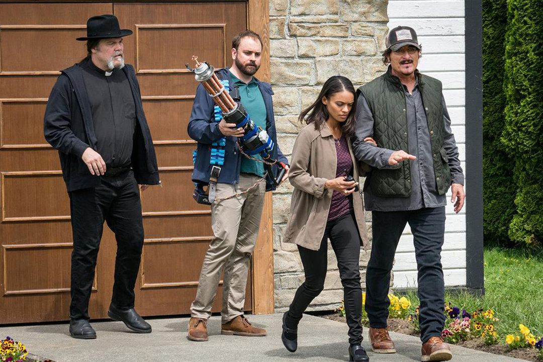 Ghost Wars : Fotoğraf Andrew Moxham, Kandyse McClure, Kim Coates, Vincent D'Onofrio