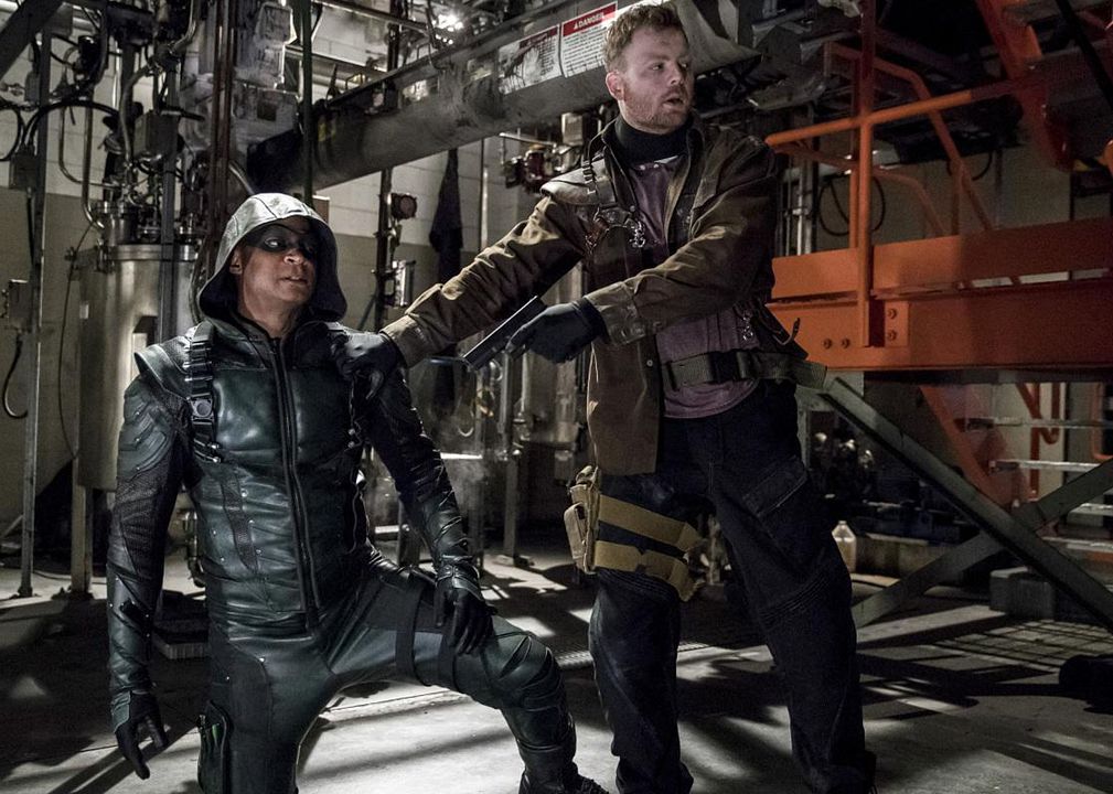 Arrow : Fotoğraf David Ramsey