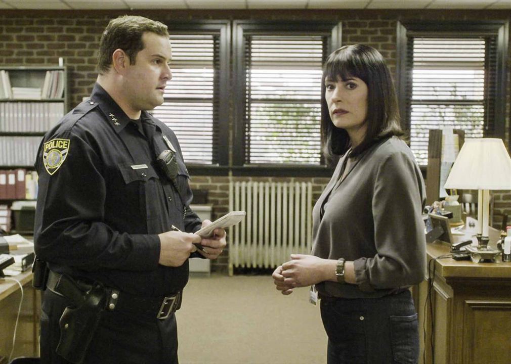 Fotoğraf Paget Brewster, Max Adler