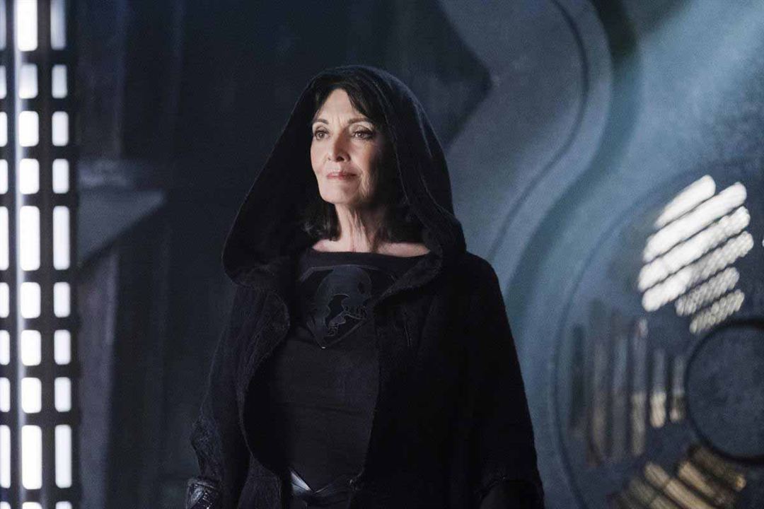 Supergirl : Fotoğraf Sarah Douglas