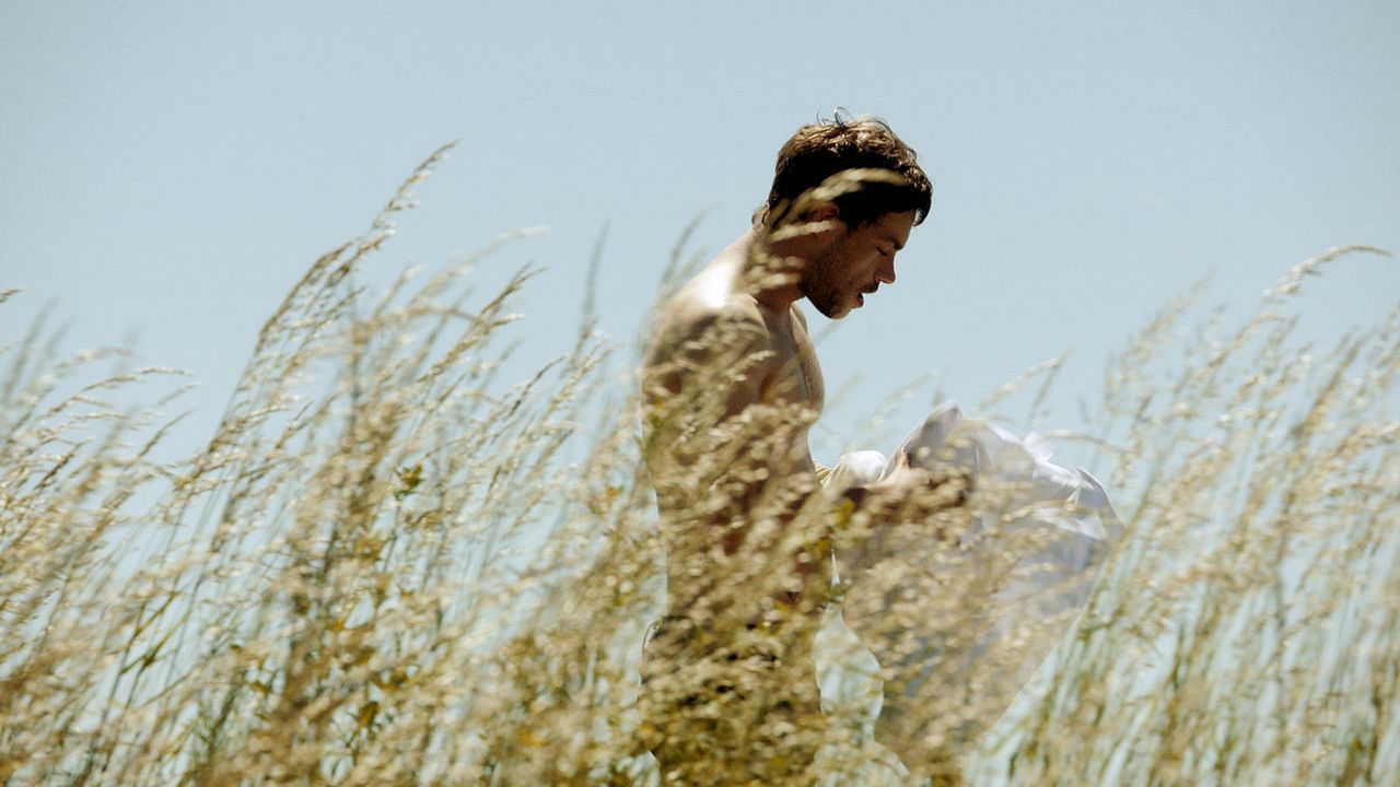 Sauvage : Fotoğraf Félix Maritaud