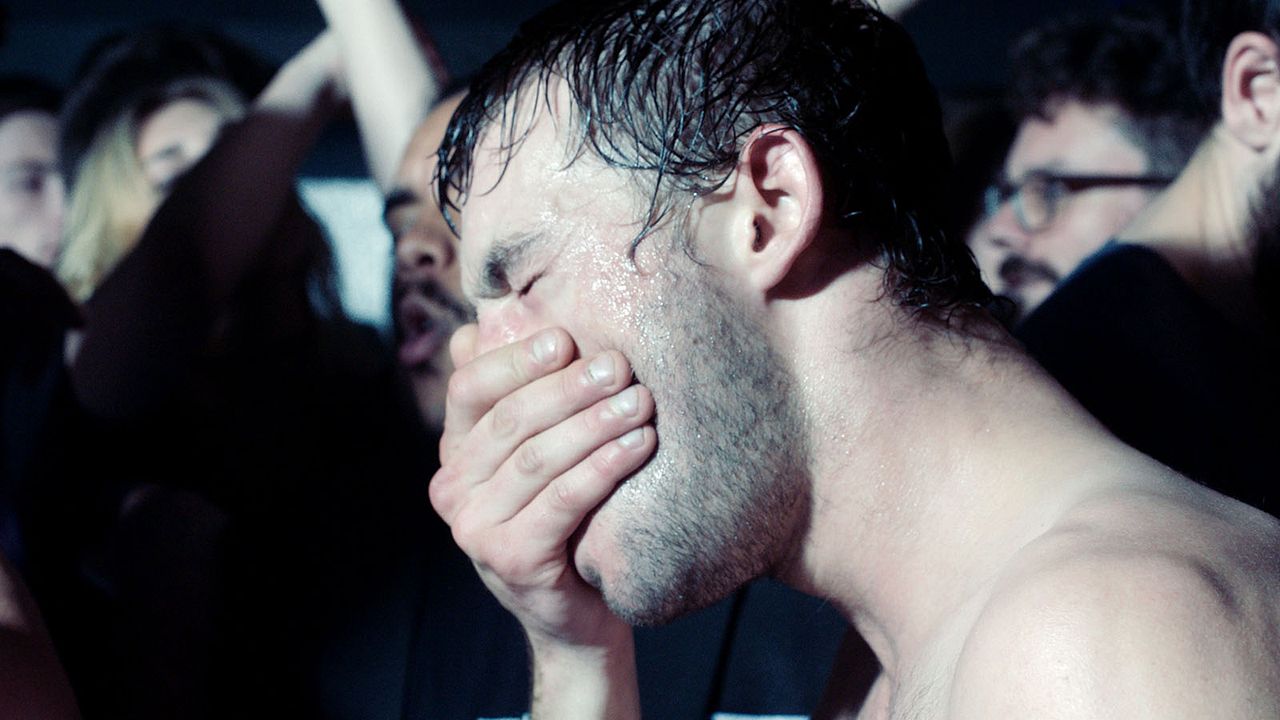 Sauvage : Fotoğraf Félix Maritaud