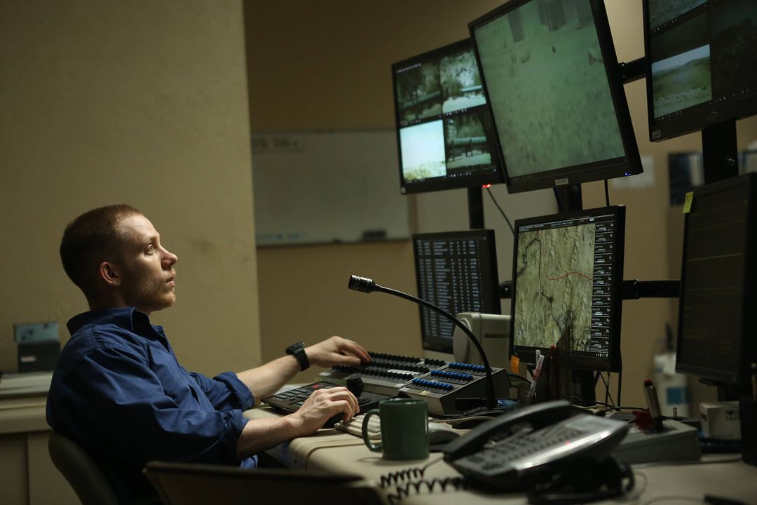 Eye On Juliet : Fotoğraf Joe Cole