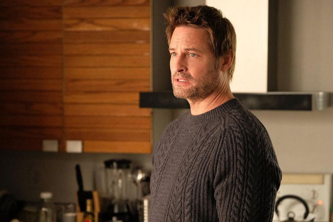 Colony : Fotoğraf Josh Holloway