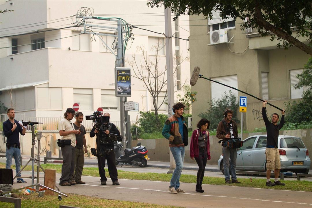 Anashim Shehem Lo Ani : Fotoğraf Yonatan Bar-Or, Hadas Ben Aroya