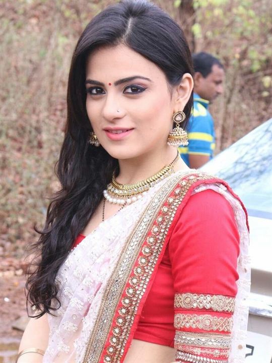 Afiş Radhika Madan