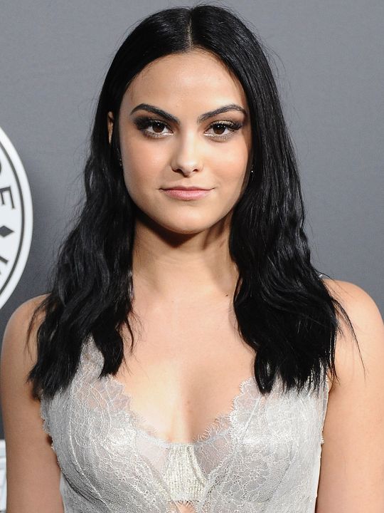 Afiş Camila Mendes